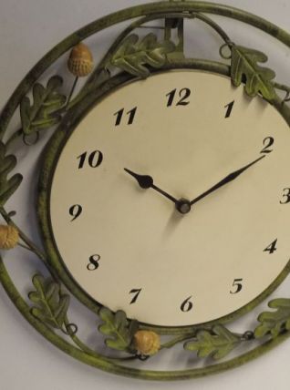 Horloge murale à piles / Battery operated wall clock