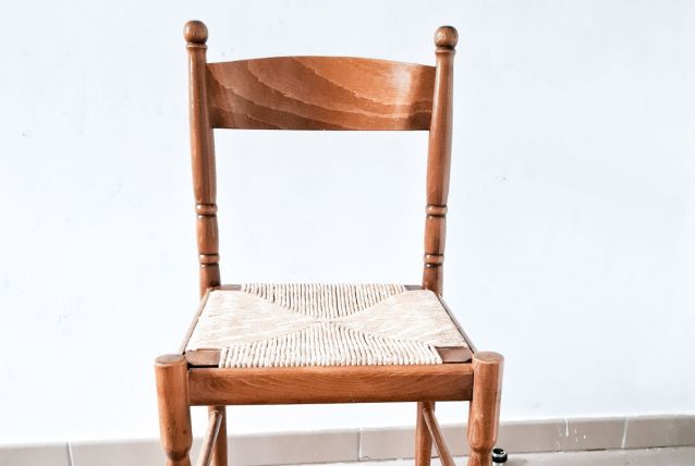 6 Chaises paillée en bois