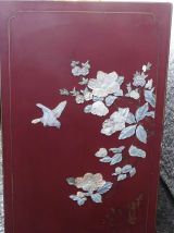 Meuble chinois cabinet en bois laqué incrustations de pierre