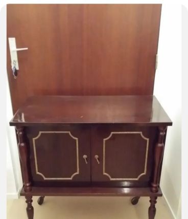 Petit MEUBLE DE RANGEMENT VINTAGE SUR ROULETTES