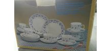 sevice petit déjeunée en porcelaine neuf