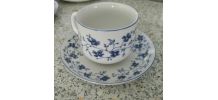 sevice petit déjeunée en porcelaine neuf