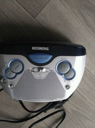 radio réveille thomson neuf