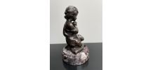 Statue en bronze fille priante signée