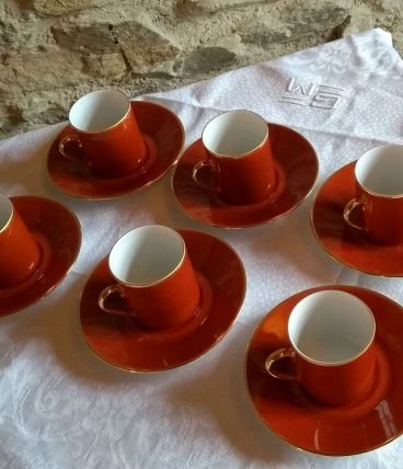 Service à café rouge et or en porcelaine Solognes