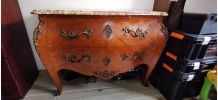 Commode en véritable bois de rose