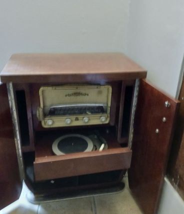 meuble radio tourne disque année 60