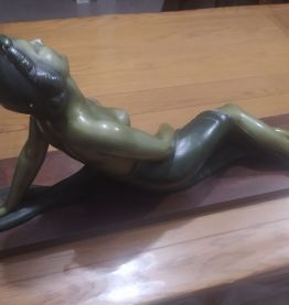Buste de femme années 50