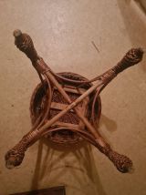 Tabouret en osier et rotin artisanal