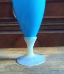 Vase à deux anses en opaline (bleu)