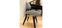 Lot de 2 chaises tissu pied de coq entièrement refaites 