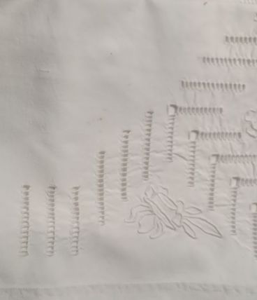 Taies d'oreillers anciennes métis brodée