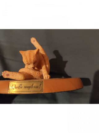 Figurine petit chat "quelle souplesse"