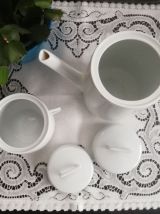 Cafetière, théière et son sucrier Limoges années 60