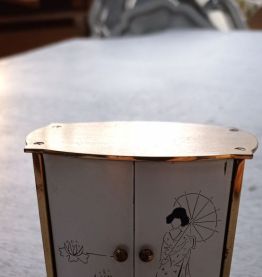 Petit réveil mécanique années 50/60