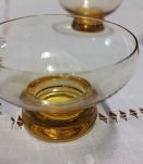 5 coupelles  anciennes verre fumé (légères ébréchures sur 2)