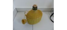 Ancienne carafe/gourde en verre tressée de scoubidou - 2 L