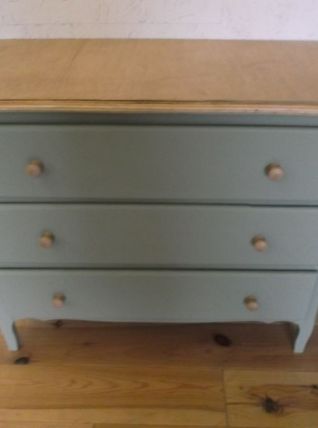 COMMODE