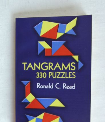 Tangrams 330 puzzles. Ronald c. Read  Editions Dover USA