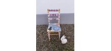 Chaise vintage en bois Alice in Wonderland
