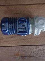 Ancien flacon en forme de compresseur