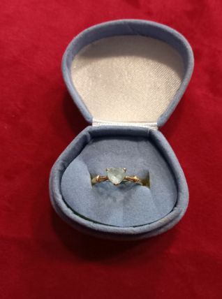  bague or 18k avec une belle aigue marine 