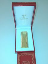 Briquet Must de Cartier plaqué Or