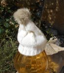 BONNET BLANC POMPON GRIS STYLE VANESSA BRUNO