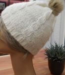 BONNET BLANC POMPON GRIS STYLE VANESSA BRUNO