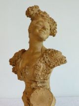 Buste de femme en terre cuite signé Torcuato Tasso Y Nadal