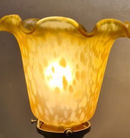 lampe de style art nouveau,acier patiné bronze or et belle t
