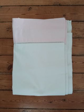 Drap brodé vintage 