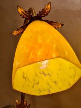 lampe acier doré  ,avec tulipe pate de verre jaune marbré an
