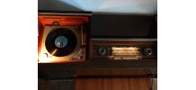 Meuble radio - tourne disques Grundig 