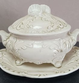 SOUPIERE ET SON PLAT EN FAIENCE ITALIENNE