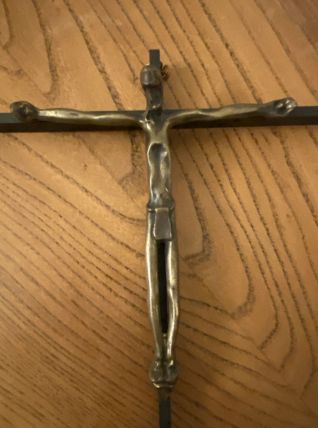Crucifix signé Elie Pellegrin