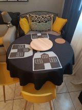 Table ronde en fer forgé et verre et banc deux places assort