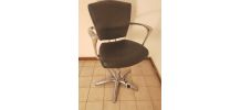 Deux sièges de coiffeur professionnel 100 €
