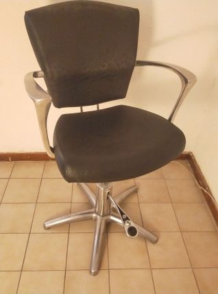 Deux sièges de coiffeur professionnel 100 €