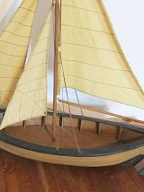 VOILIER ANCIEN EN BOIS             
