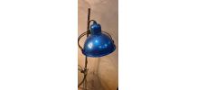 lampadaire reglable  bleu metal et chrome  bonne etat 1975 a