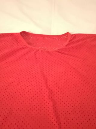 T-shit moulant synthétique rouge Lookme