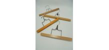 Lot de 4 cintres vintage