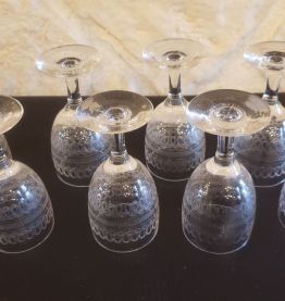 8 anciens verres à vin cristal ciselé