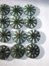 BOUTONS EN BOIS