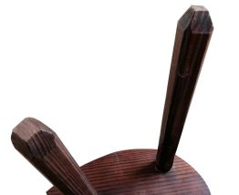 Tabouret tripode espagnol