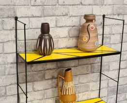 etagere style string 1960 motif geometrique 49x48x17 fixatio