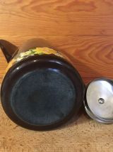 Cafetière émaillée vintage marron fleurs orange et jaunes