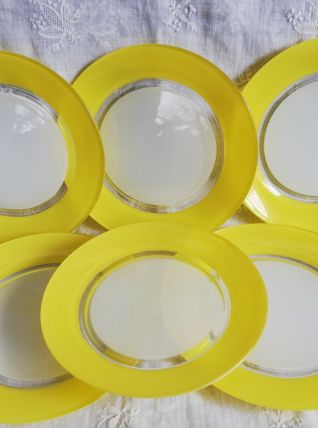 6 assiettes à dessert jaunes années 60