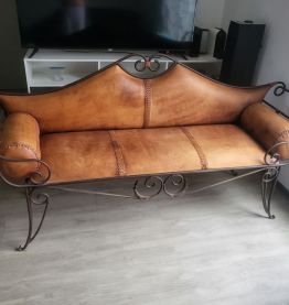 CANAPÉ FRANÇAIS FER FORGÉ ET CUIR FAIT MAIN  